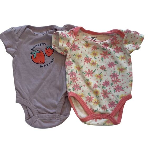 Baby Girl Bundle - 24 Items 0-6 Mos. Hello Kitty, Gerber, Carters, Rachel Zoe - Picture 3 of 16